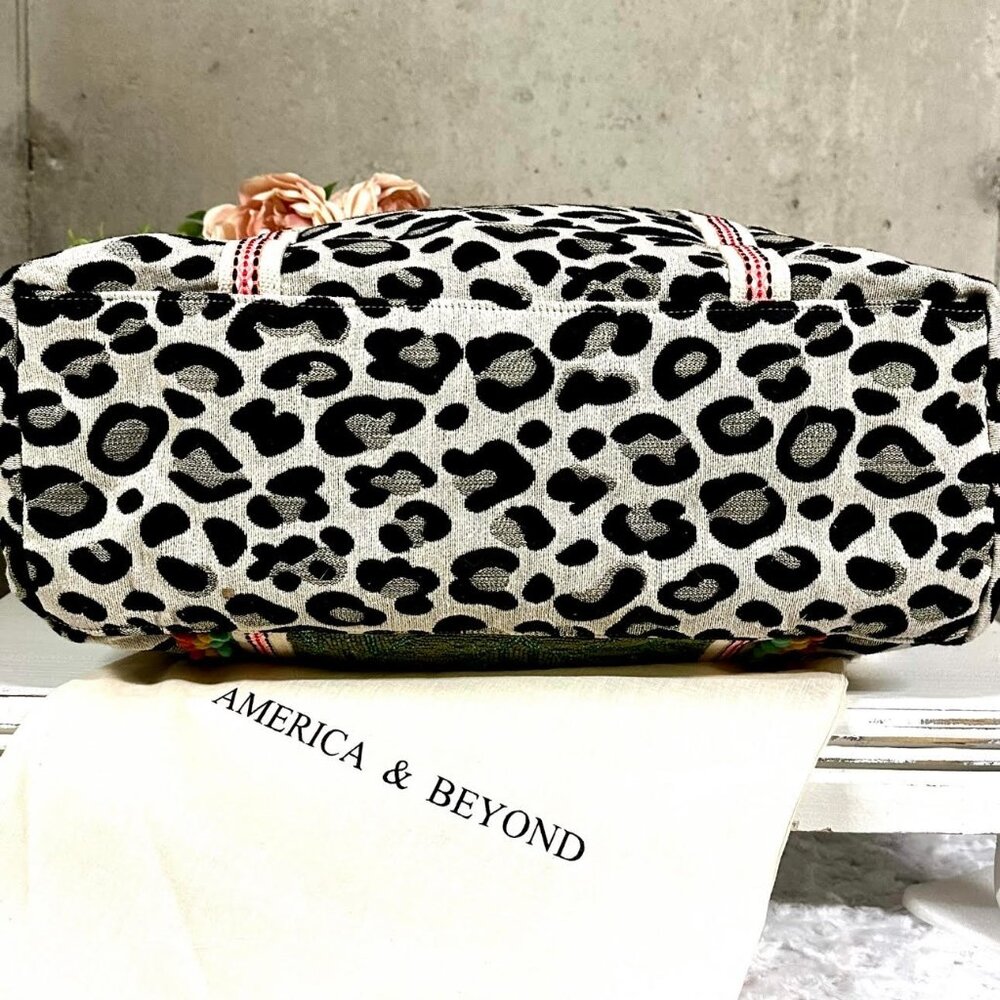 NWT America & Beyond Forestry Leopard Embellished LARGE Tote - Picture 7 of 10